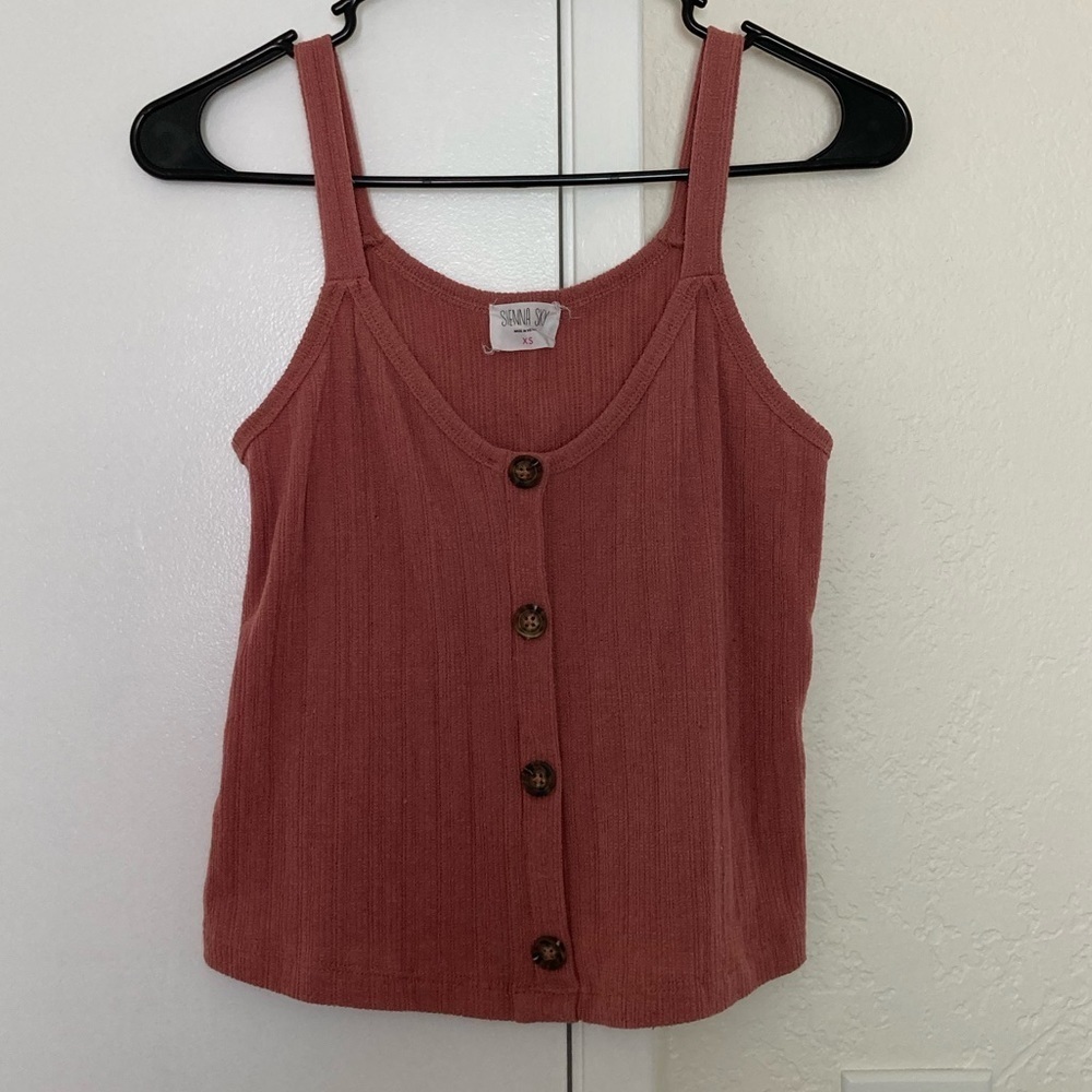Sienna Sky Woman’s Tank- Like New - Picture 2 of 4